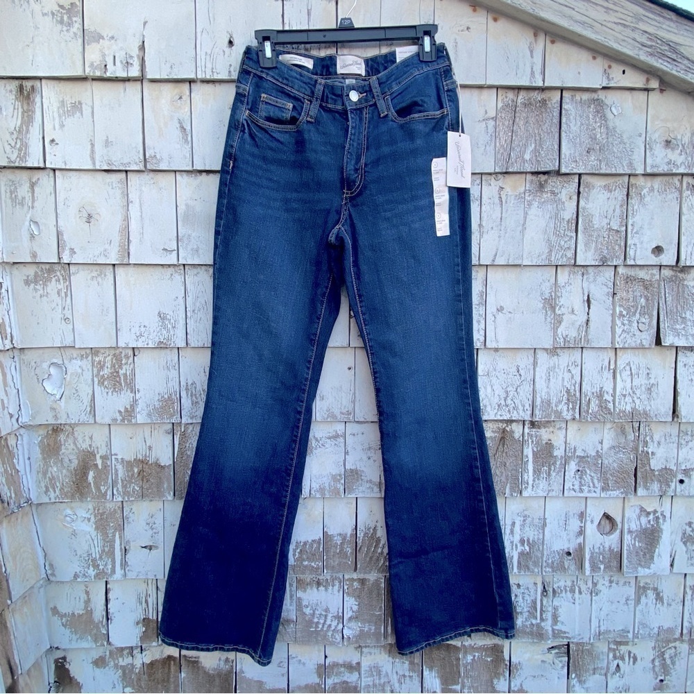 Universal Thread High Rise Flare Jeans - Picture 4 of 8